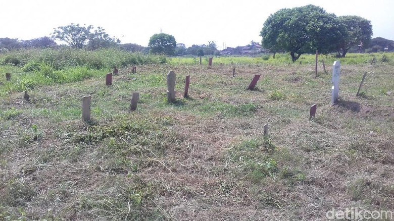 Melihat Makam Tanpa Nama di TPU Tegal Alur Jakbar Melihat Makam Tanpa Nama di TPU Tegal Alur Jakbar
