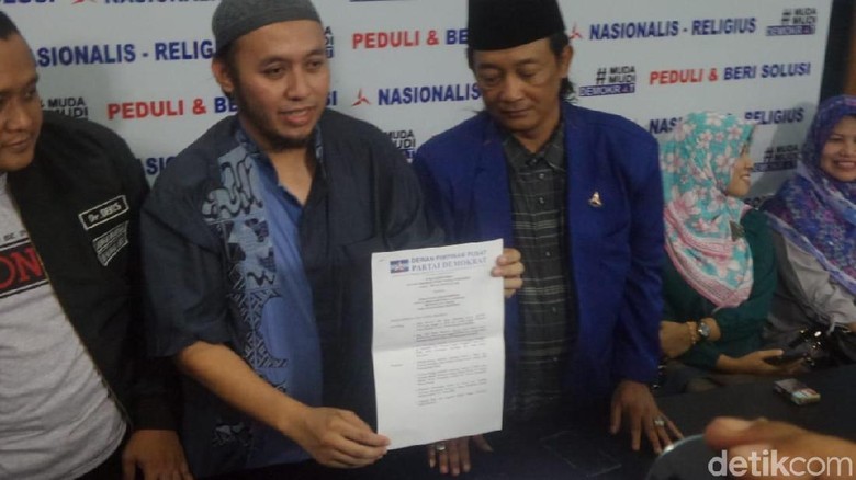 Anak Bupati Pimpin DPRD Lamongan Anak Bupati Pimpin DPRD Lamongan