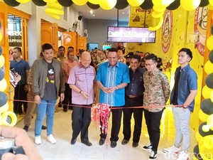 Walikota Medan Hadiri Pembukaan Kedai Rakyat Putra dan Mantu Jokowi