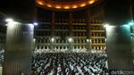 Sholat Tarawih Akbar di Masjid Istiqlal