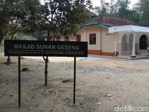 Melihat Keunikan Masjid Sunan Geseng di Purworejo