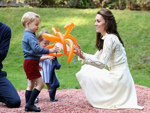 Anak Terobsesi Dinosaurus Seperti Pangeran George? Ini Manfaatnya