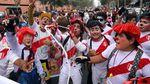 Kemeriahan Parade Badut Di Peru