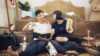 Ini foto saat Putri Titian sedang mengandung Iori. Sepertinya baik Junior maupun Putri Titian sama-sama doyan makan ya. Foto: Instagram @juniorliem