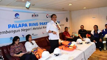 Kepastian ini diperoleh usai Menkominfo Rudiantara melakukan kunjungan kerja ke proyek Palapa Ring paket tengah di Sulawesi Utara. Foto: BAKTI