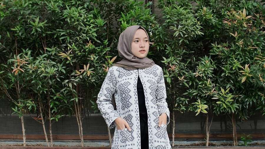 Cantik! Nissa Sabyan Gambus yang Video Covernya Trending 