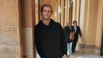 Jelang Final Liga Champions, Intip Gaya Stylish Kiper Ganteng Loris Karius