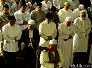 Sholat Tarawih Berapa Rakaat? Ini Ketentuan dan Ajaran Rasulullah SAW