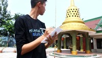 Tempat-tempat yang dikunjungi gereja tugu, gereja katolik salib suci, vihara latitavistara, pura segara dan masjid Al Alam I, Cilincing Jakarta Utara.