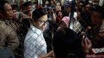 Berkemeja Putih, Sri Mulyani Blusukan ke Pasar Sukoharjo