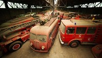 Pemakaman truk ini terletak di Saint Barbe, Prancis.Dipenuhi berbagai macam truk tua yang terbengkalai. Suasana di pemakaman ini terasa sunyi dan penuh debu. Istimewa/Boredpanda.