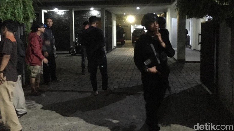 Diperiksa Jibom, Tas Mencurigakan di Depok Berisi Alat Kesehatan Diperiksa Jibom, Tas Mencurigakan di Depok Berisi Alat Kesehatan