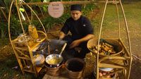 Seru! Makan Duren dan Jajanan Tradisional Sepuasnya di Pinggir Taman