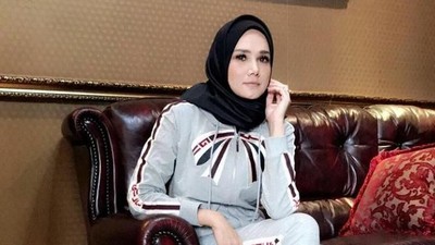 8 Gaya Mulan Jameela Pasca Mantap Berhijab, Makin Cantik
