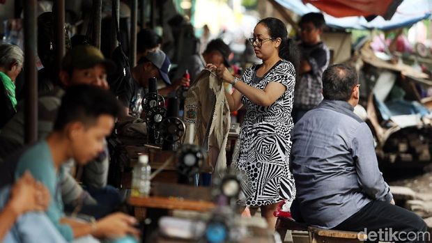 Tukang Permak Pakaian Manggarai Jalani Bisnis Turun-Temurun Sejak 1960