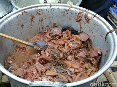 Uenak Sedep! Berbuka Puasa dengan 'Sego Penek' Khas Purworejo
