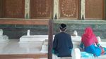 Wisata Religi ke Makam Wali Songo