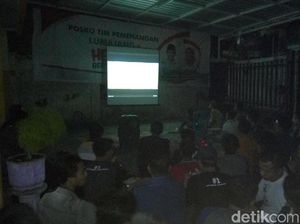 Ajak Penggemar Bola Nobar, Cabup-Cawabup Ini Juga Sahur Bareng