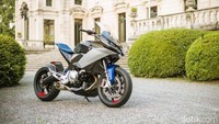 BMW 9cento ini memiliki desain yang menarik dengan panel samping seperti melayang.  Foto: BMW