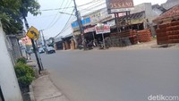 M Zaelani Sidiq (21) mengalami luka parah akibat dibacok saat tawuran di Ciputat, Tangsel. Tangan Zaelani dibacok hingga putus saat tawuran itu terjadi. Berdasarkan keterangan keluarga, Zaelani sedang berusaha melerai tawuran (Foto: Aya-detikcom)