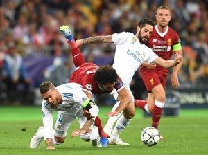 Mengenal Dislokasi Bahu yang Dialami Salah di Final Liga Champions