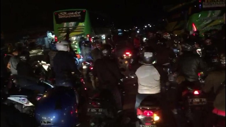 Driver Ojol di Garut Sweeping Ojek Pangkalan Driver Ojol di Garut Sweeping Ojek Pangkalan