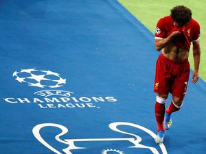 Gerrard: Cedera Salah Memukul Liverpool, Karius...