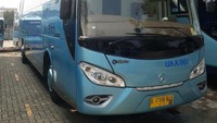 Penumpang tak perlu khawatir sambungan internet mati di dalam bus. Bus mewah ini juga menyediakan layanan wifi. Dok. Blue Bird.