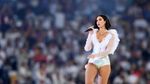 Tampil 40 Menit, Dua Lipa Guncang Final Liga Champions