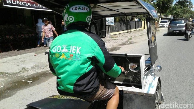 Pemerintah Mau Buat Aplikasi Saingan Gojek dan Grab