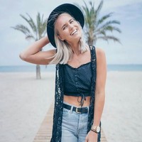 Di Instagram-nya, Maria menunjukkan pemandangan indah di berbagai negara yang telah ia kunjungi ketika bertugas menjadi pilot. Foto: Dok. Instagram