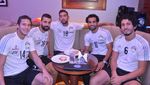Cedera di Final Liga Champions, Ini 10 Gaya Mohamed Salah Saat Nikmati Makanan