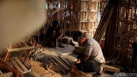 Harga keranjang parsel dipatok mulai dari Rp 15 - 40 ribu tergantung ukuran.