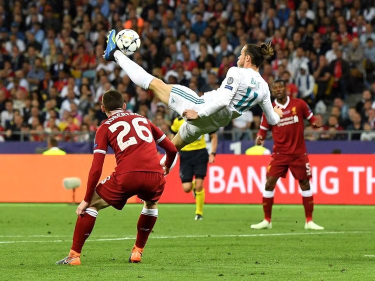 Foto: Lihat Lagi Gol Salto Gareth Bale dari Beberapa Sudut