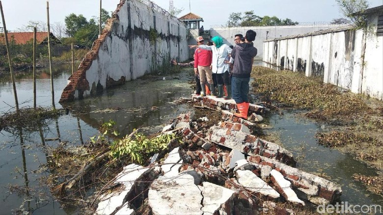 Dirjen PAS: Lapas Pekalongan Sudah Tidak Laik Huni Dirjen PAS: Lapas Pekalongan Sudah Tidak Laik Huni