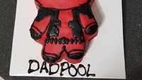 @gabriel_crenerd senang karena mendapat kue Deadpool dari istri dan akanya. Kue ganache chokelat ini meriahkan ulang tahunnya yang ke-35. Foto: Instagram
