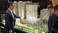 Perkenalan Apartemen Collins Boulevard itu dilakukan di kantor pemasaran, Sabtu (26/5/2018). Collins Boulevard merupakan Mixed-use Development yang terdiri dari tiga menara hunian, satu menara perkantoran, hotel bintang empat, dan plaza lifestyle. Foto: dok. Trinitiland
