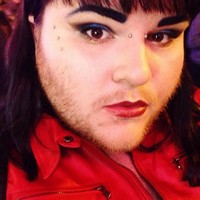 Tapi setelah bertahun-tahun melakukannya, Nova pun merasa lelah dan memutuskan untuk benar-benar berhenti mencukur janggut. Setelah dua bulan meninggalkan pisau cukur, Nova mulai menemukan kepercayaan dirinya. Foto: Dok. Facebook