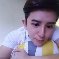 Tak hanya karena diputuskan pacar, Steve sebenarnya juga termotivasi untuk merombak wajahnya karena pernah di-bully. Dulu ia sering merasa sakit hati karena ditindas terkait penampilan.  Foto: Facebook Steven Yong