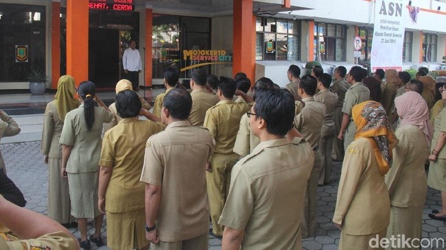 Ada PNS Korupsi Nggak Dipecat, Negara Rugi Rp 2 M/Bulan