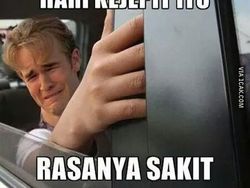 Meme Curhatan Masih Kerja di Hari Kejepit