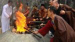 Melihat Persiapan Umat Budha Jelang Perayaan Waisak