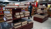 Satu kemasan permen goji berry dibanderol sekitar 18 Yuan (setara Rp 39 ribuan) hingga 24 Yuan (setara Rp 52 ribuan). (Wahyu/detikTravel)