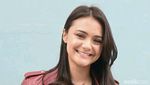 Tampil dengan Rambut Baru, Amanda Rawles Makin Cantik