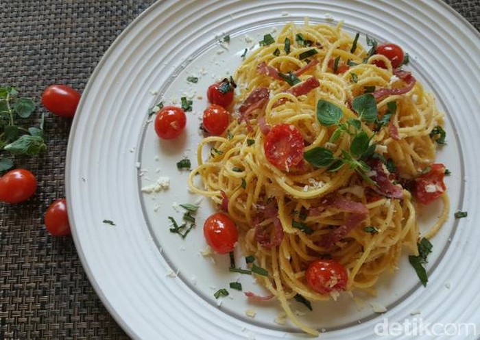 Spaghetti Sambal  Matah  dan Tuna Pedas yang Sedap untuk 