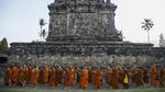 Melihat Persiapan Umat Budha Jelang Perayaan Waisak