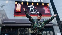 Personel BIGBANG, Seungri memulai usaha kuliner dengan membuka sebuah resto ramen Jepang bernama Aori Ramen. Kini restonya terus bertambah cabang dan sudah ada lebih dari 30 gerai di seluruh Asia. Foto: Istimewa