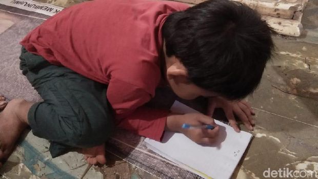 Alif sudah bisa menulis / 
