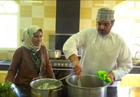 Makan Bersama dengan 'Melantai' ala Oman 