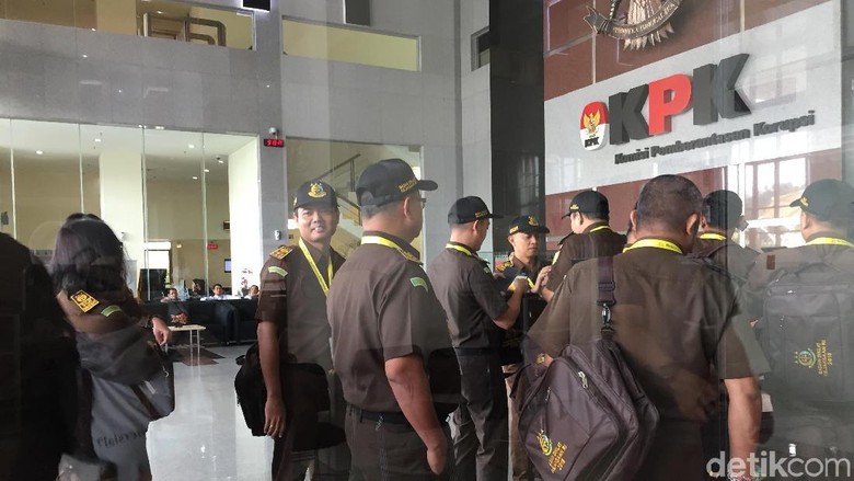 Jaksa Ramai-ramai ke KPK Studi Banding Pengelolaan Barang Bukti Jaksa Ramai-ramai ke KPK Studi Banding Pengelolaan Barang Bukti